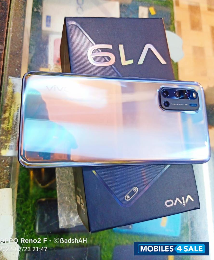 Silver Vivo Vivo v19