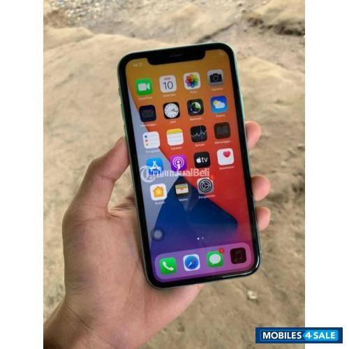 Apple  iPhone 11