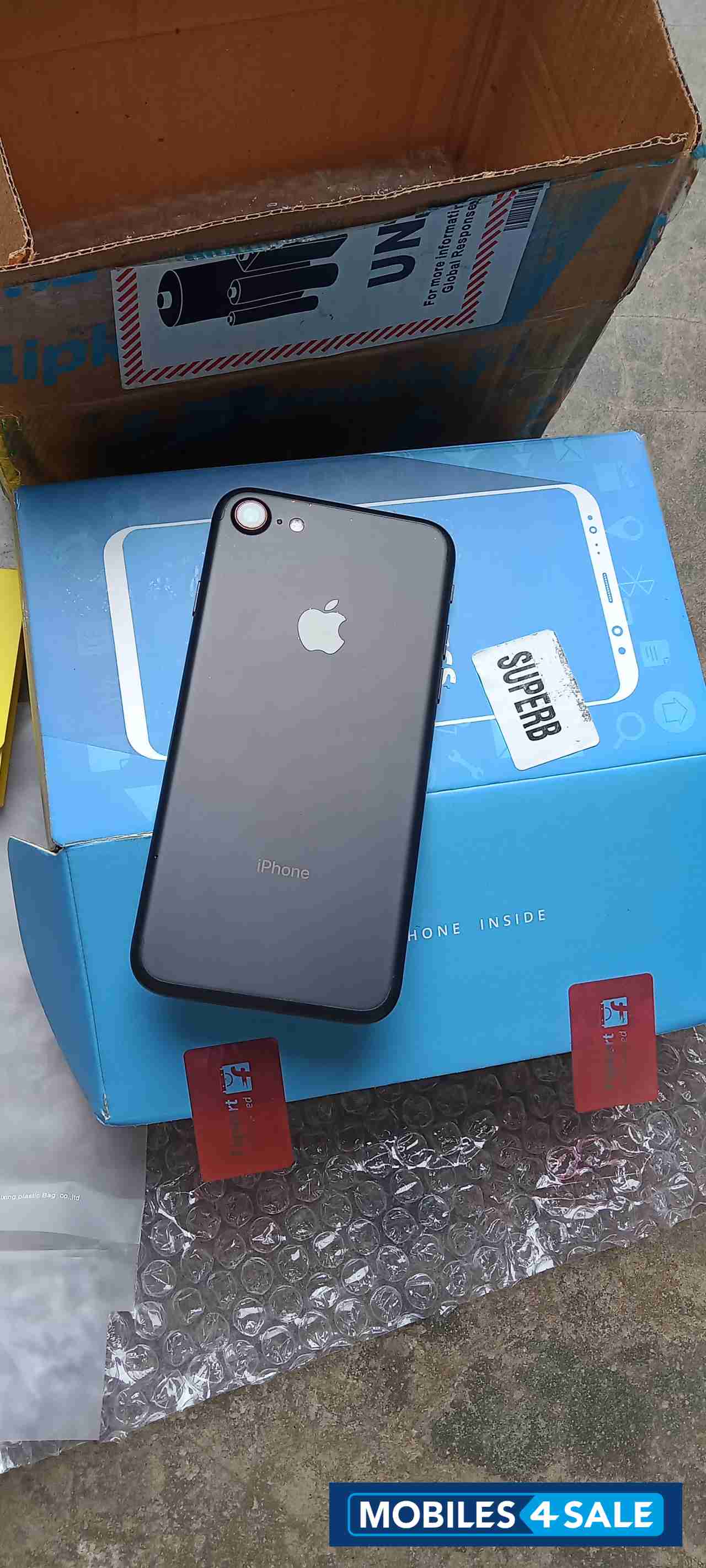 Black Apple iPhone 7