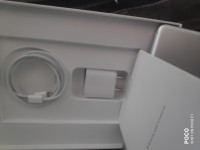 Silver Apple  Ipad 9 gen