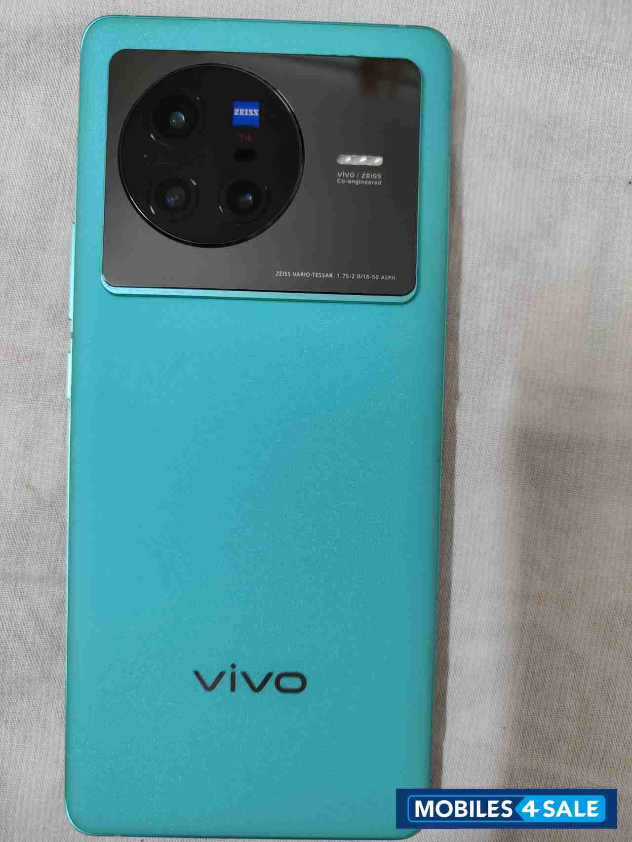 Vivo  x80 urban blue