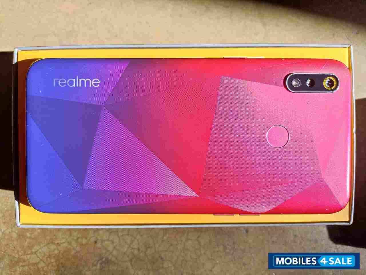 Diamond Red Realme Realme 3 (3+32)