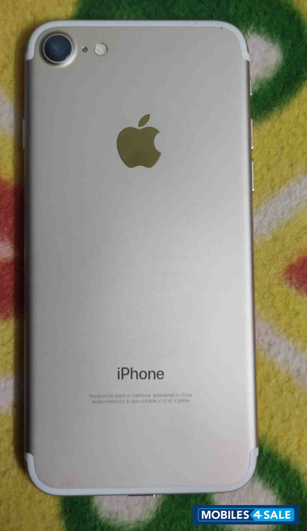 Golden Apple  Iphone 7 2gb/128gb