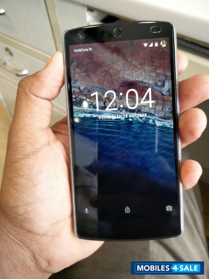 Black Samsung Galaxy S2