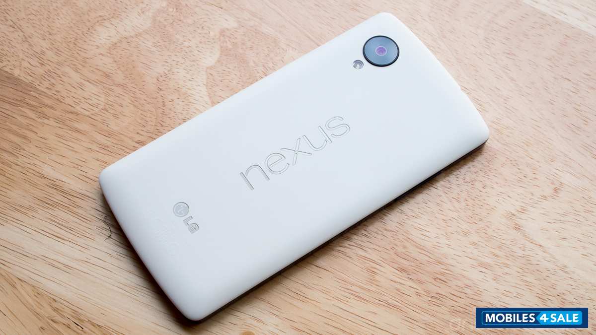 White LG Nexus nexus 5