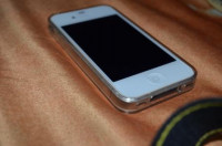 White Apple iPhone 4S