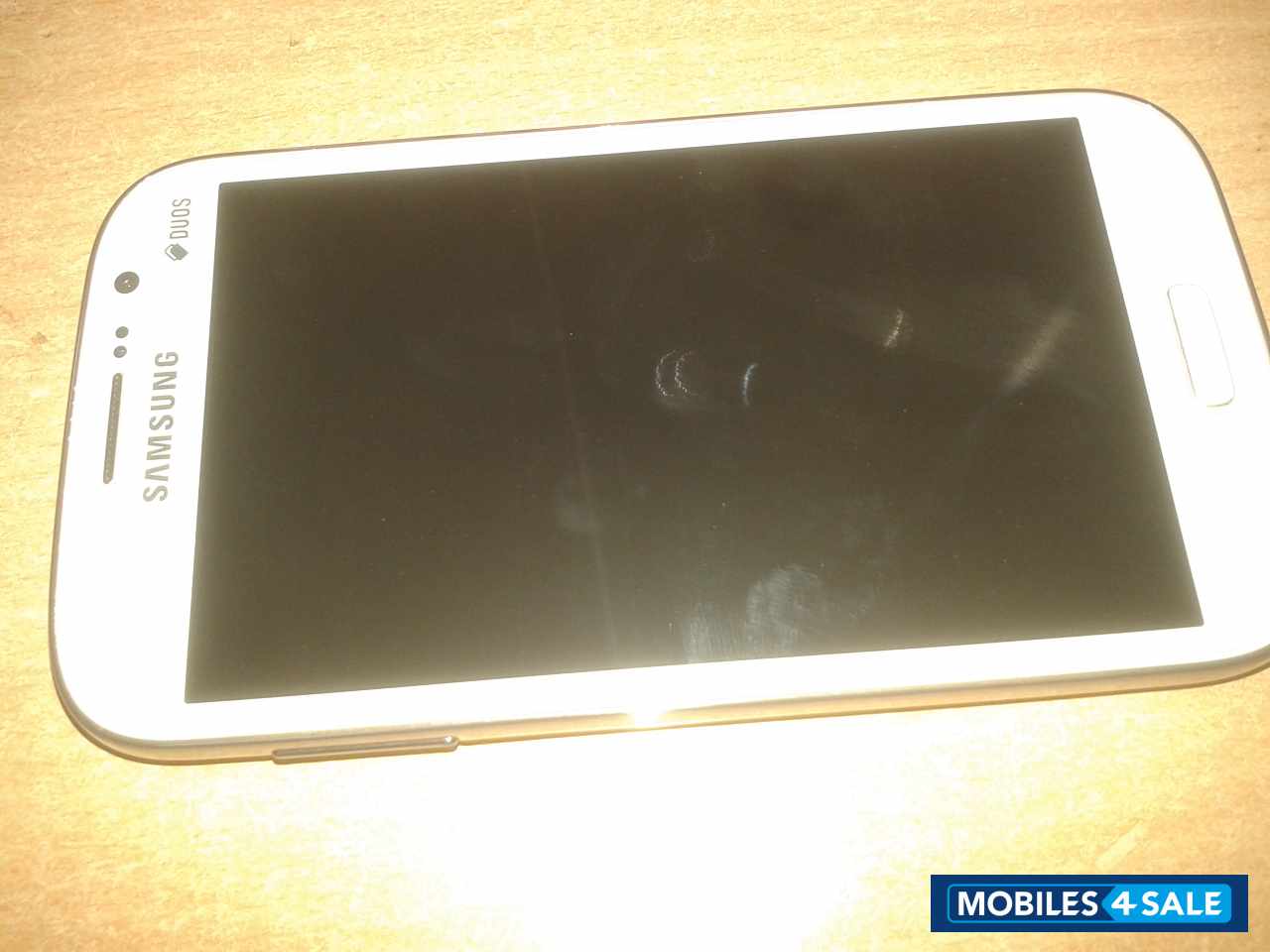 White Samsung Galaxy Grand GT-I9082