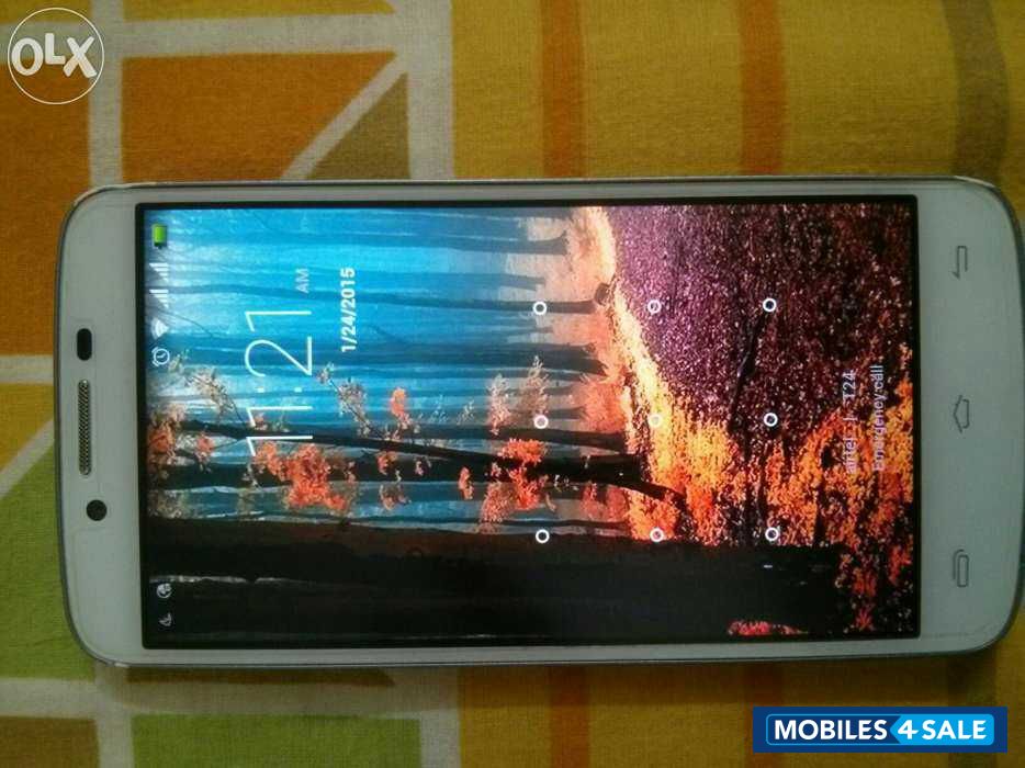 White Xolo Q1000