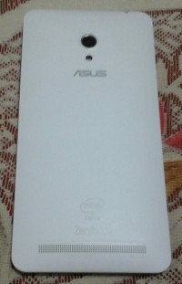White Asus Zenfone 6