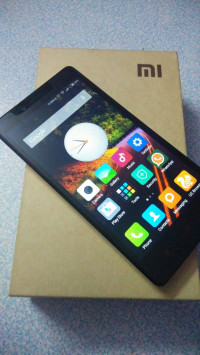 White Xiaomi Redmi Note