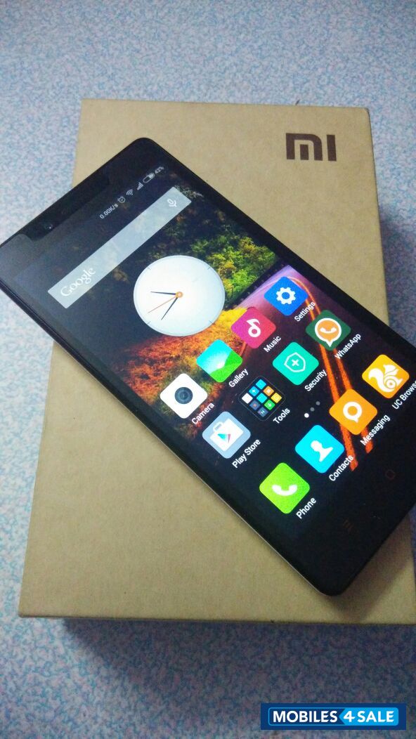 White Xiaomi Redmi Note