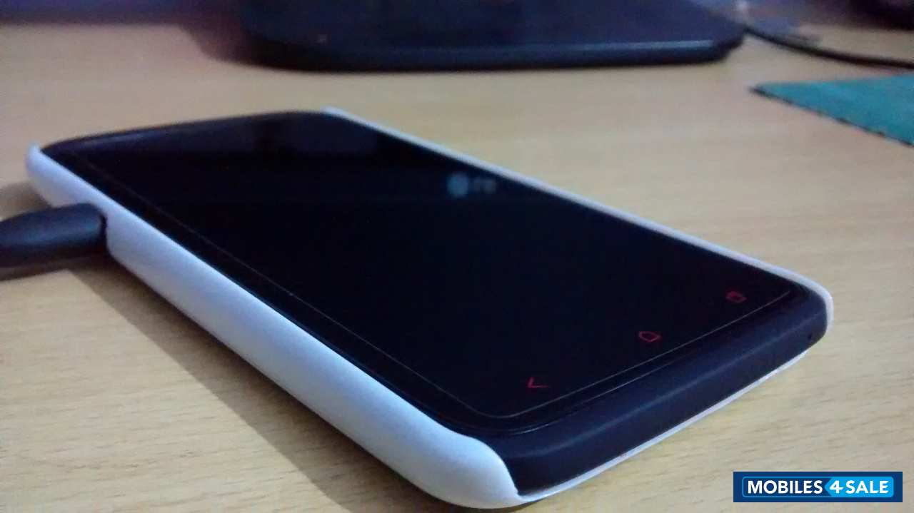 Black HTC One X Plus