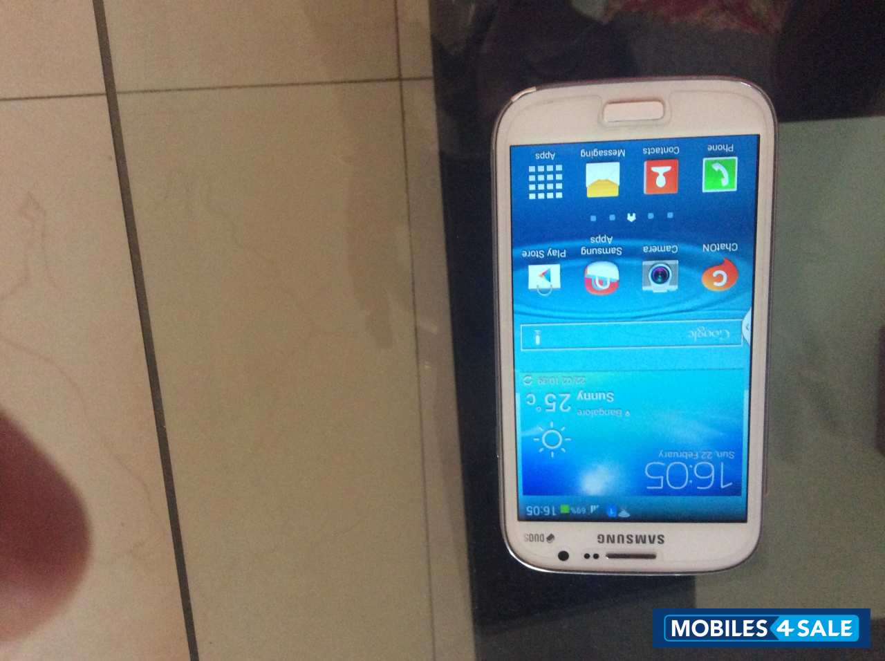 White Samsung Galaxy Grand GT-I9082