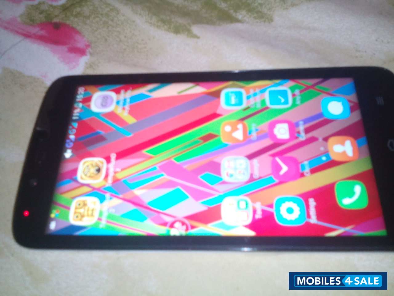 Black N White Huawei Honor Holly