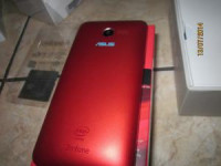 Red Asus Zenfone 4