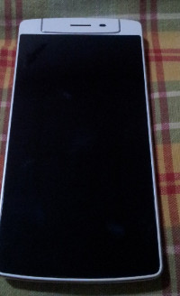 White IBerry Auxus One