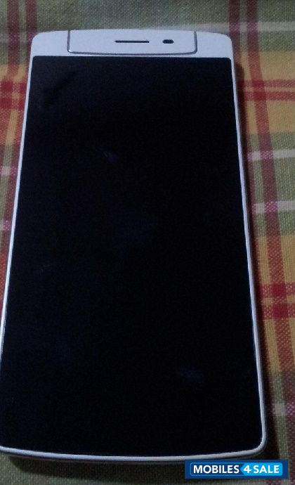 White IBerry Auxus One