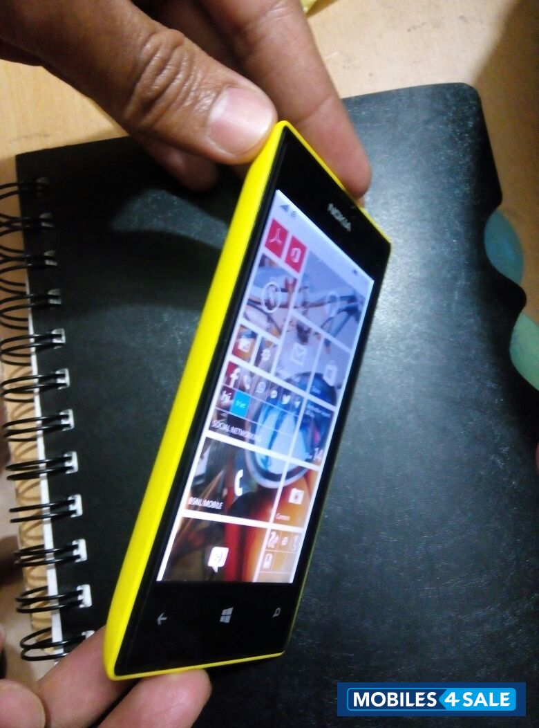 Yellow Nokia Lumia 520