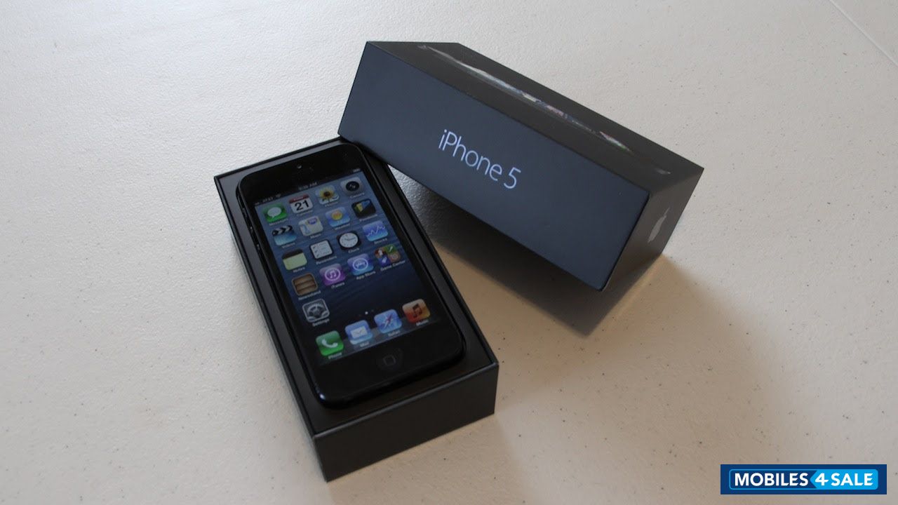 Gold/white/black Apple iPhone 5