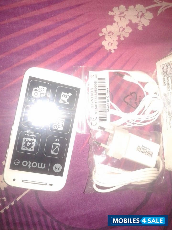 White Motorola MOTO E Gen 2