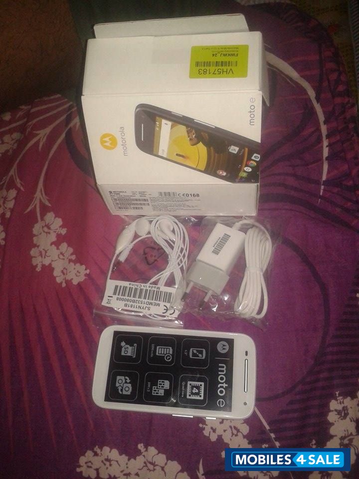 White Motorola MOTO E Gen 2