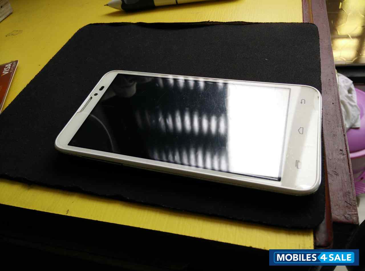 White Micromax Canvas Doodle A111