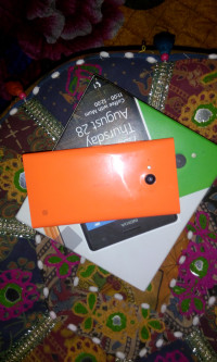 Orange Nokia Lumia 730