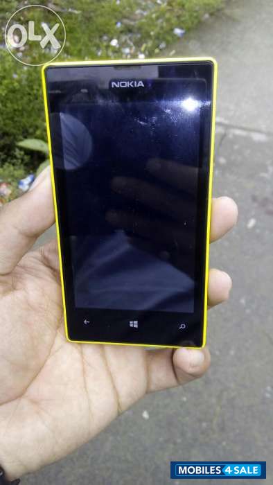 Black Nokia Lumia 520
