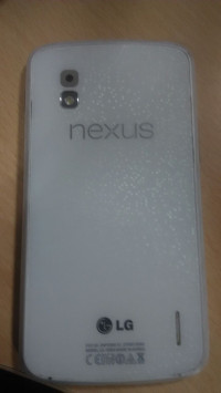 Black And White LG Nexus 4