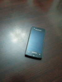 Black Sony Ericsson Xperia ray