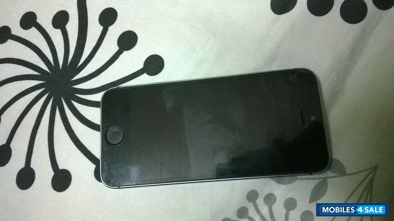Space Grey Apple iPhone 5S Space Grey Apple iPhone 5S