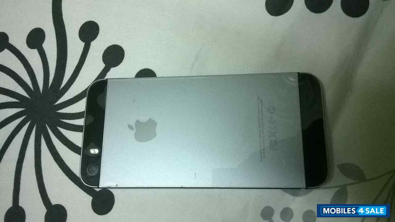 Space Grey Apple iPhone 5S Space Grey Apple iPhone 5S