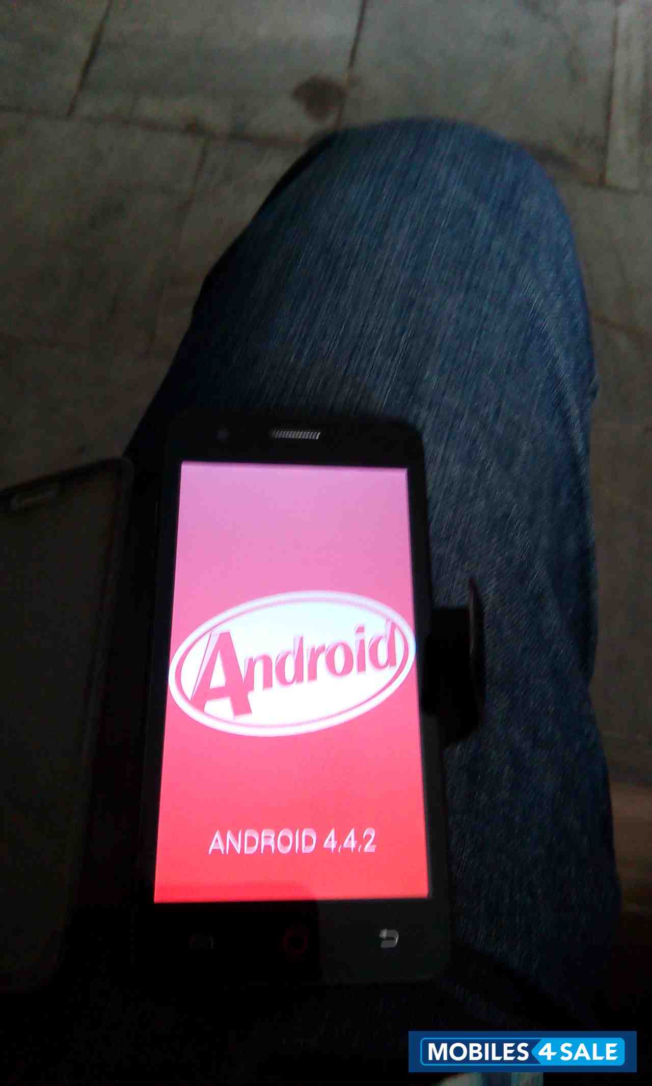 Black Karbonn Titanium