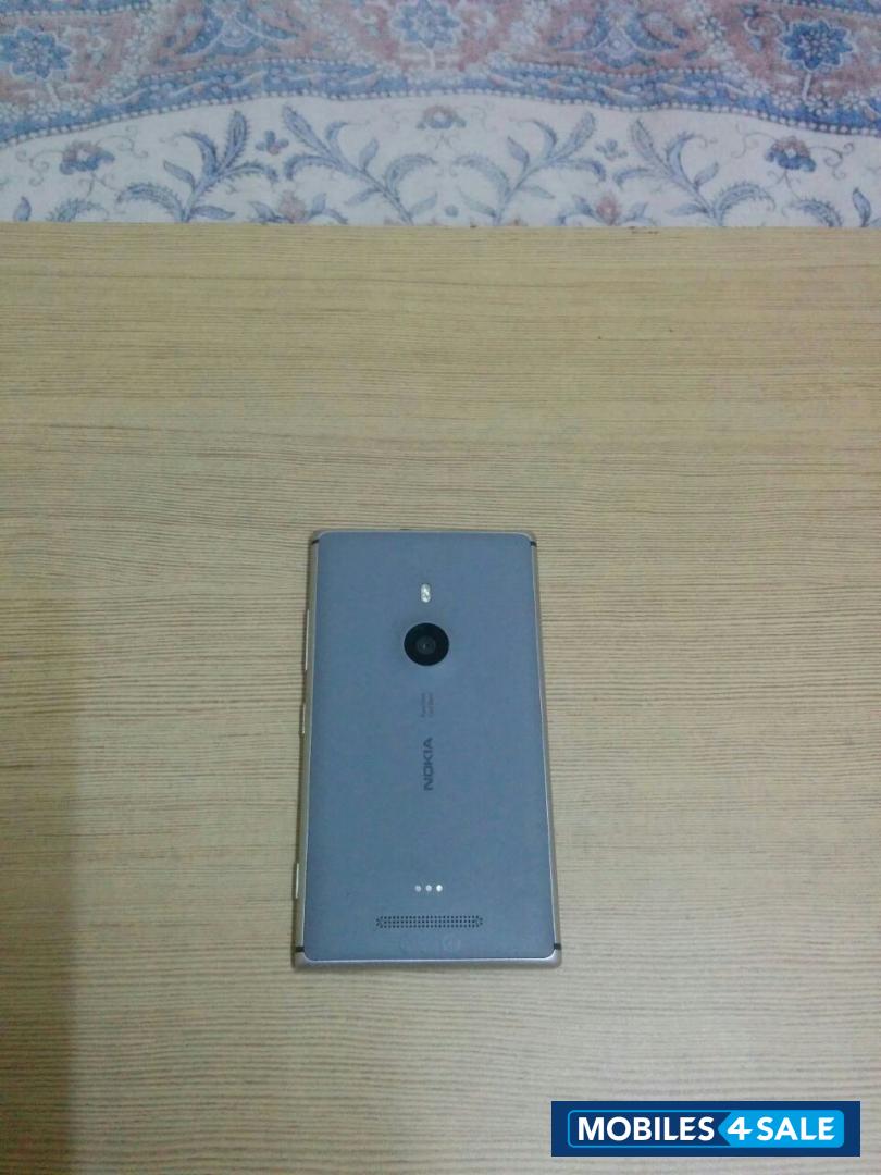 Grey Nokia Lumia 925 Grey Nokia Lumia 925