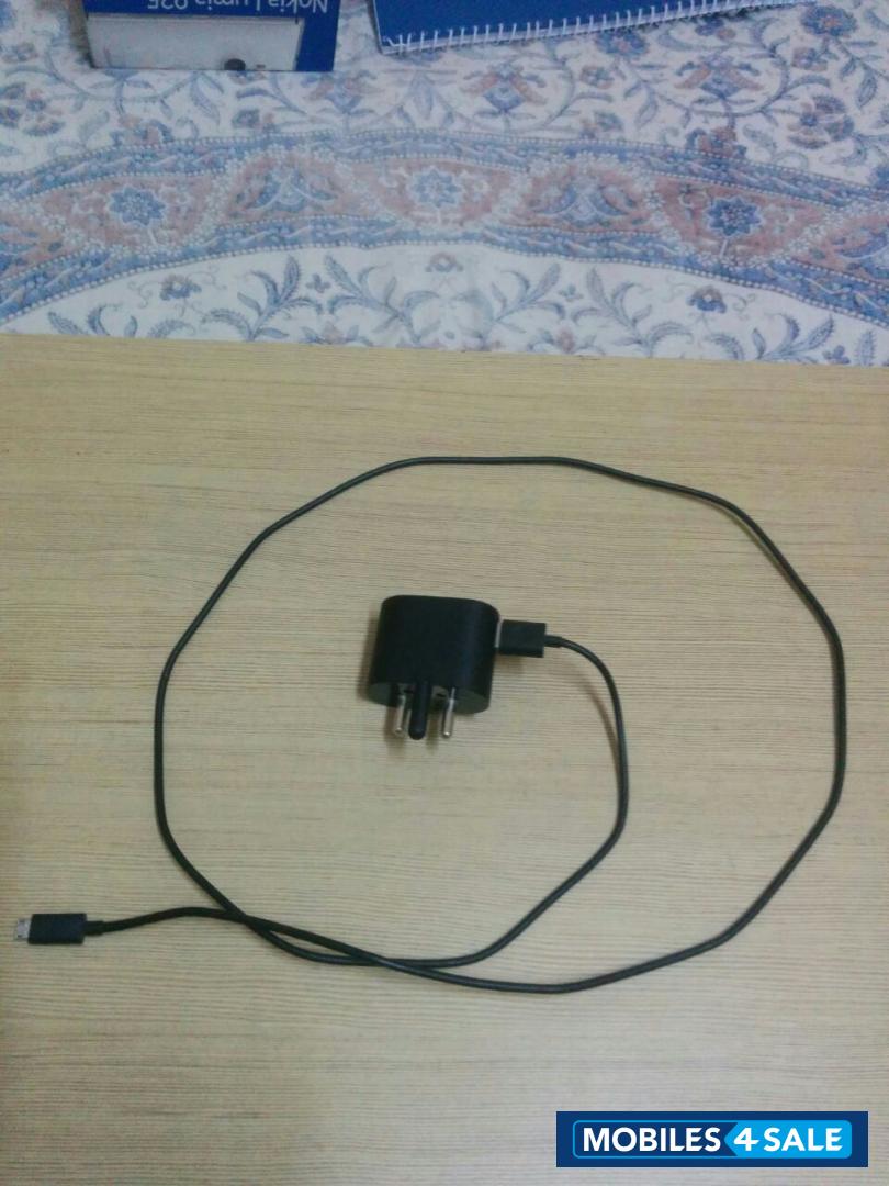 Grey Nokia Lumia 925 Grey Nokia Lumia 925