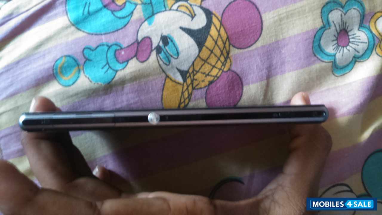 Black Metal Sony Xperia Z1