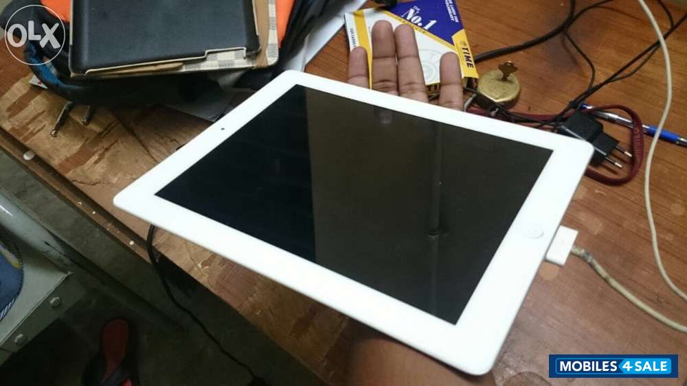 White Apple iPad