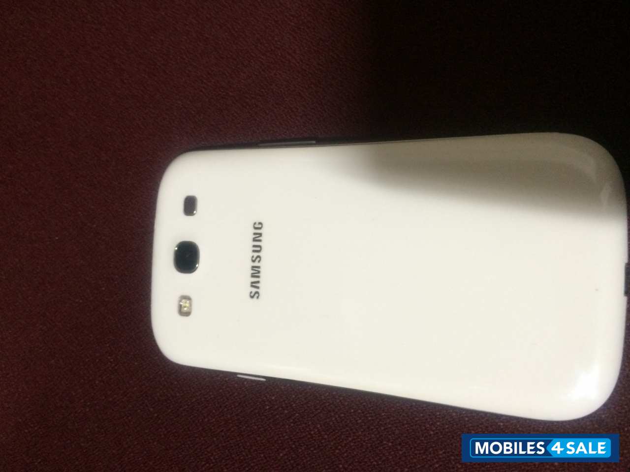 White Samsung Galaxy S3