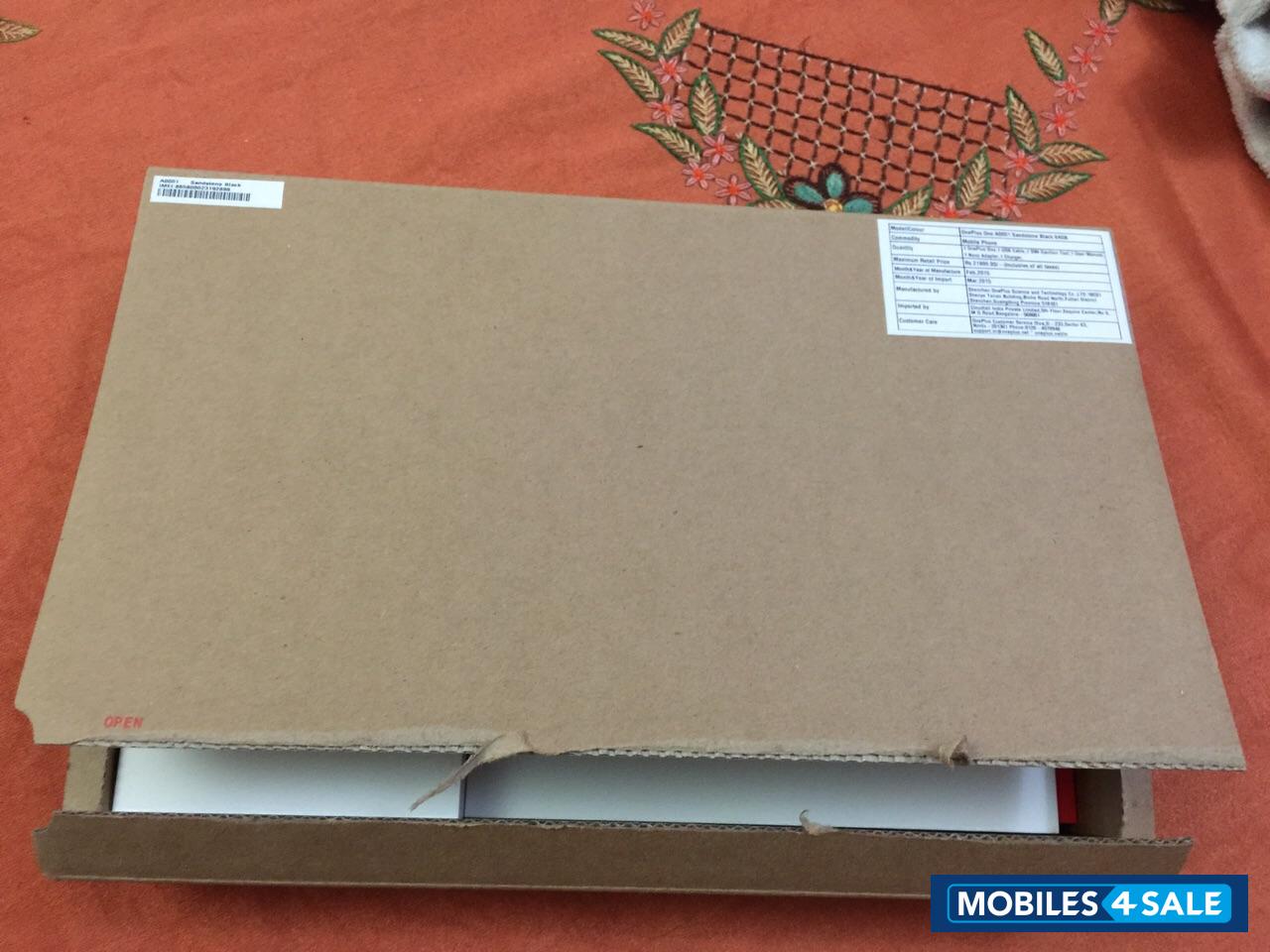 Sandstone Black OnePlus One