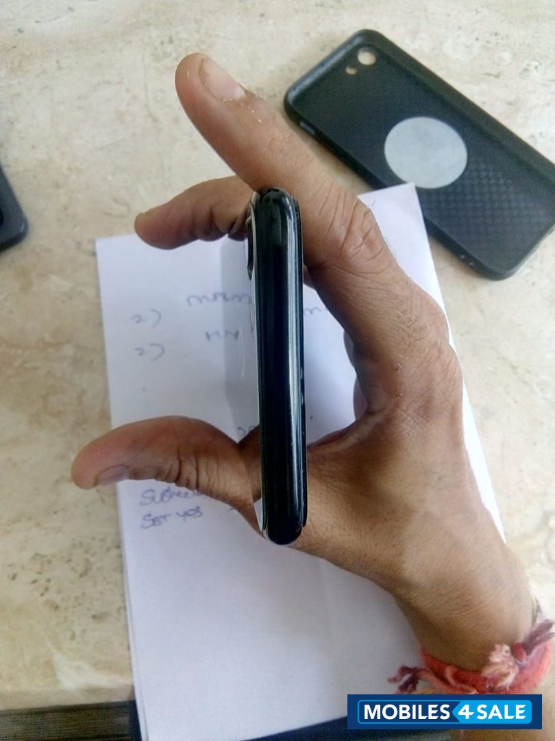 Jet Black Apple iPhone 7