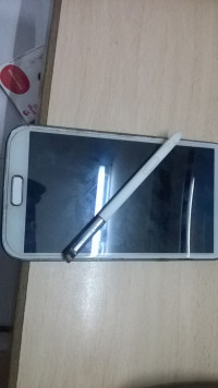 White Samsung Galaxy Note 2