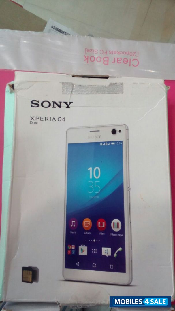 White Sony Xperia M4 Aqua