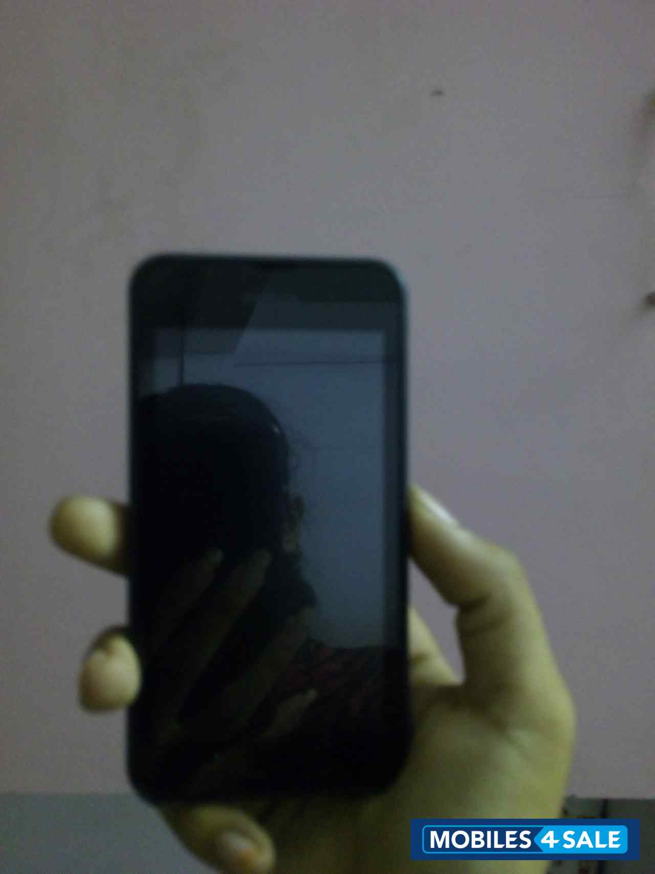 Black Nokia Lumia 530