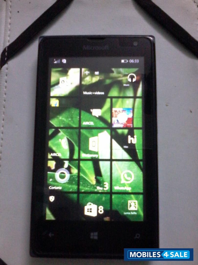 Black Microsoft Lumia 532