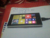 White Nokia Lumia 520