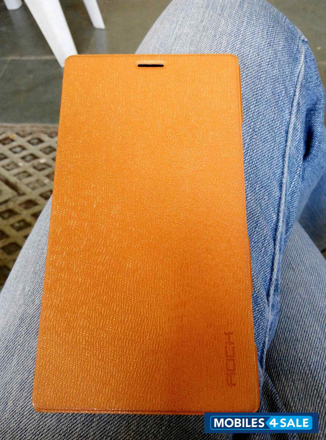 Red Nokia Lumia 1520