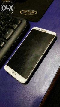 White LG G2