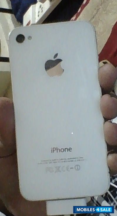 White Apple iPhone 4S