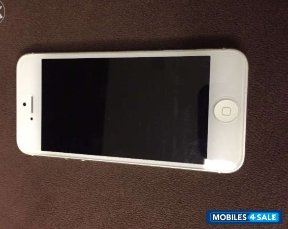 White Apple iPhone 5