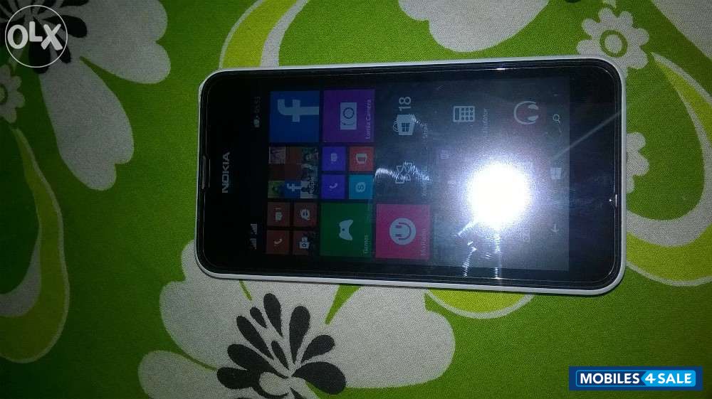 White Nokia Lumia 530